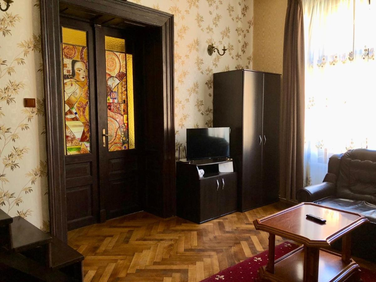 Aristocrat Vintage Apartment Brasov Exterior photo