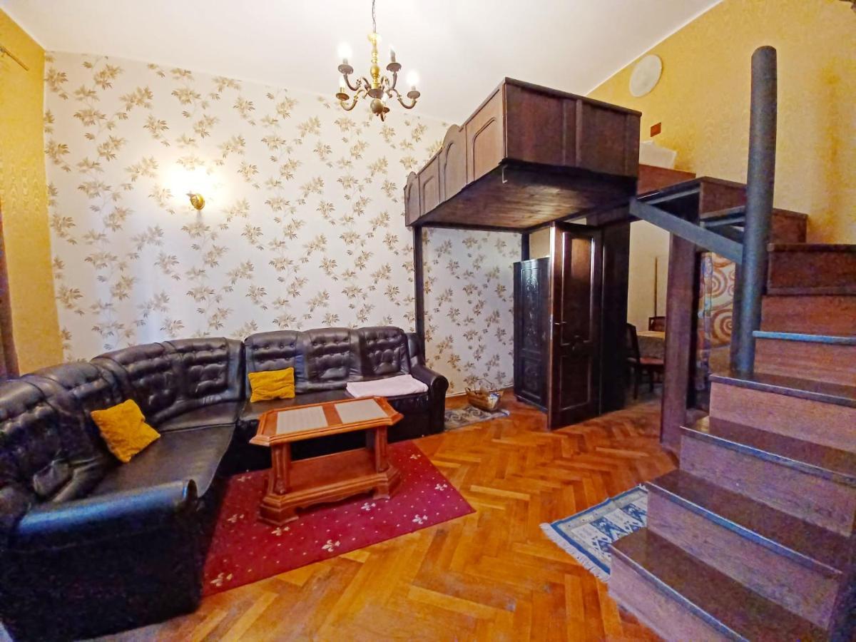 Aristocrat Vintage Apartment Brasov Exterior photo